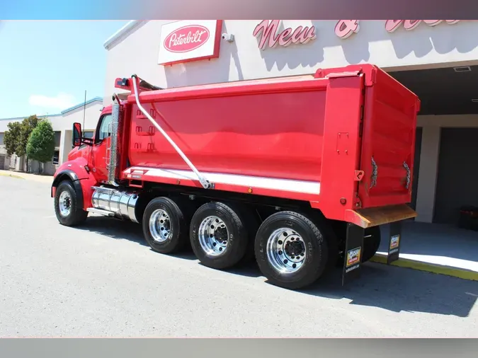2025 Kenworth T880