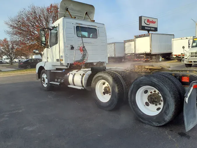 2018 VOLVO VNL64TRACTOR