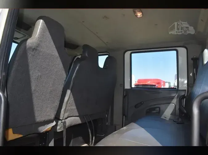 2011 INTERNATIONAL WORKSTAR 7400