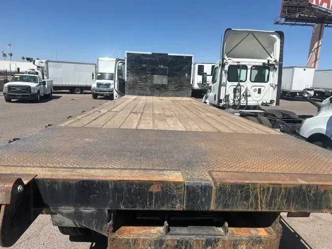 2017 FREIGHTLINER/MERCEDES M2 106