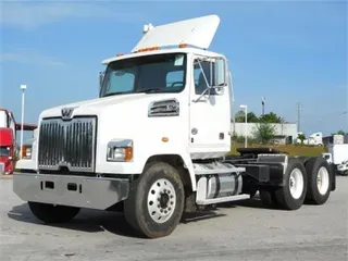 2017 WESTERN STAR 4700