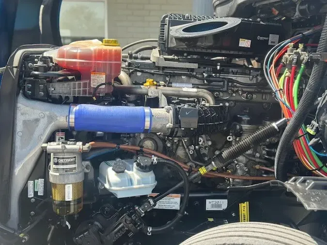 2021 FREIGHTLINER Cascadia 126