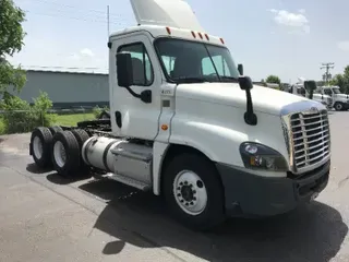 2016 FREIGHTLINER X12564ST