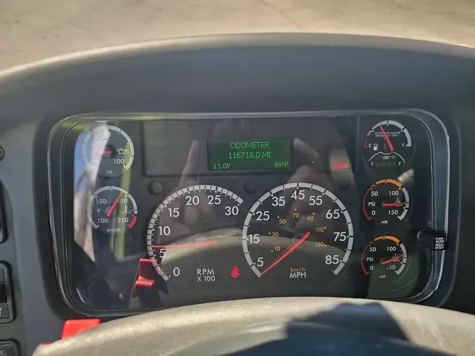 2018 FREIGHTLINER M2 106
