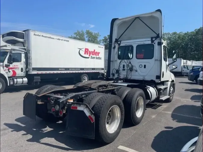 2019 FREIGHTLINER NEW CASCADIA PX12664