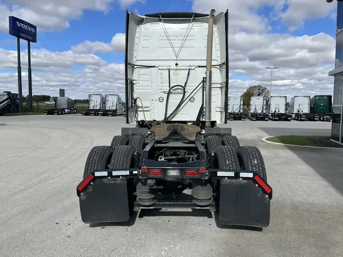 2021 VOLVO VNL64T860