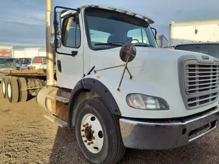 2015 FREIGHTLINER/MERCEDES M2 112