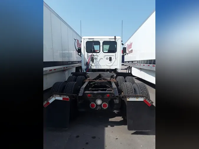 2017 FREIGHTLINER/MERCEDES CASCADIA 113