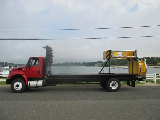 2018 INTERNATIONAL 4300