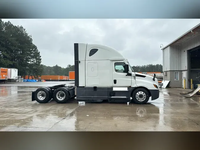 2021 Freightliner Cascadia