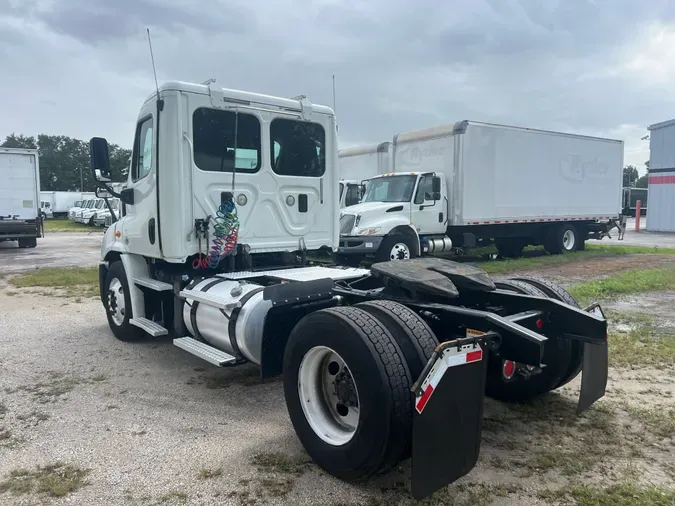 2014 FREIGHTLINER/MERCEDES CASCADIA 113