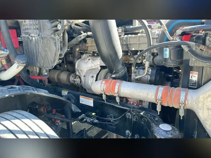 2022 Freightliner Cascadia 126