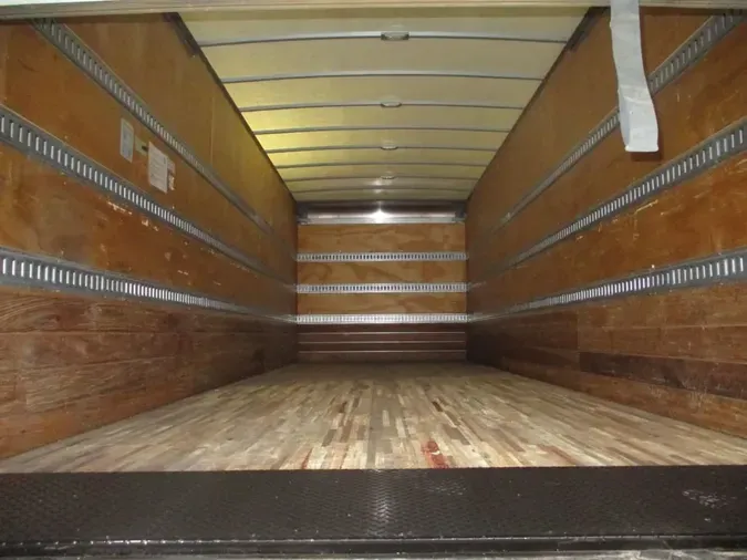 2018 FREIGHTLINER/MERCEDES M2 106