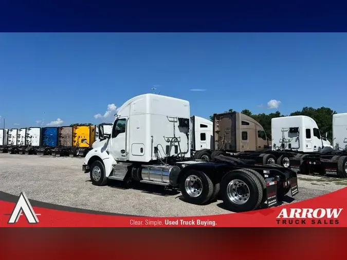 2022 KENWORTH T880
