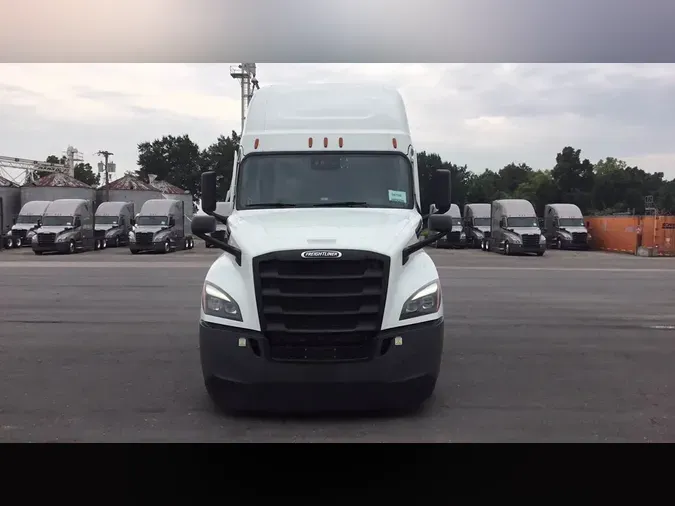 2023 Freightliner Cascadia 12646f56cf1eeea1f0981fe5da21ebb916a
