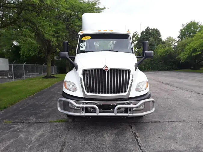 2019 NAVISTAR INTERNATIONAL LT625 DAYCAB T/A
