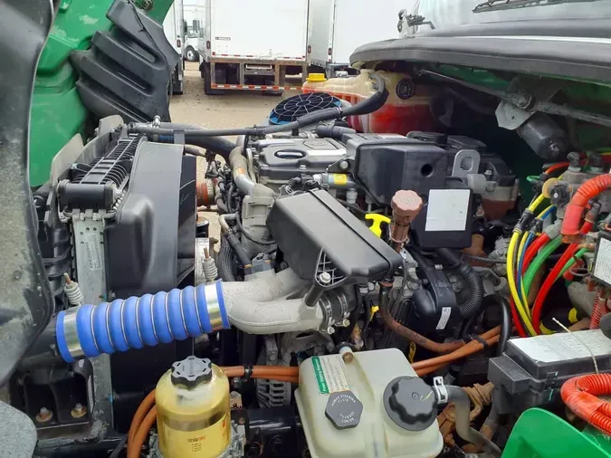 2020 FREIGHTLINER/MERCEDES M2 106