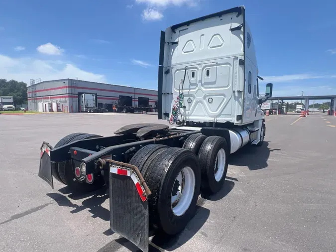 2018 FREIGHTLINER/MERCEDES CASCADIA 125