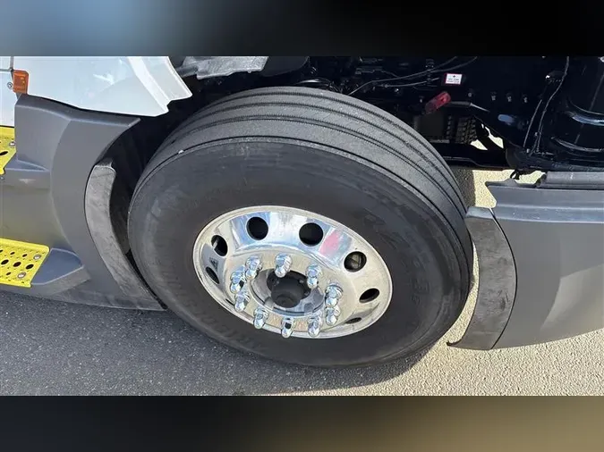 2022 FREIGHTLINER CA126