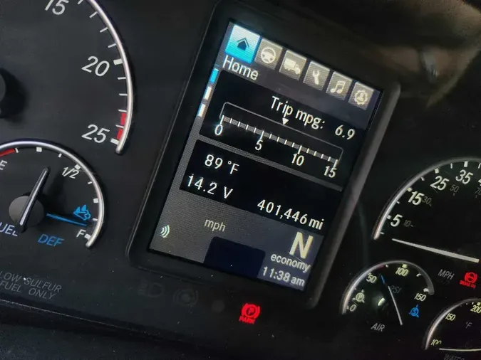 2023 FREIGHTLINER Cascadia 126