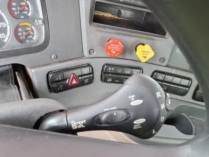 2017 FREIGHTLINER CASCADIA 125