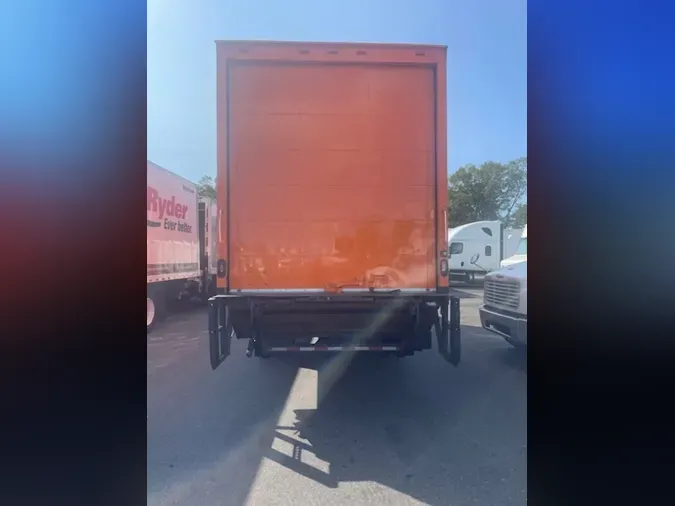 2018 FREIGHTLINER M2 106