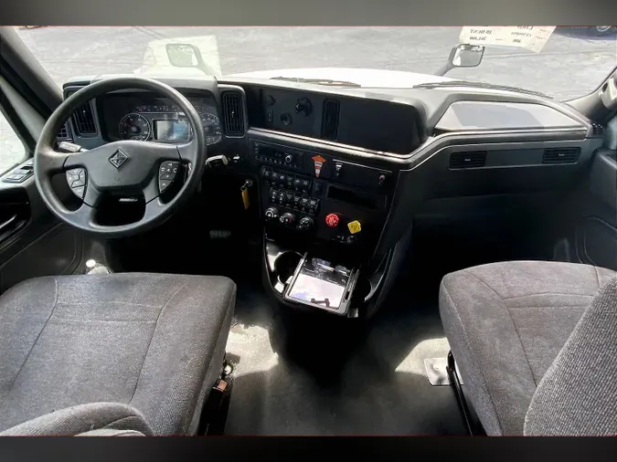 2022 INT LT625 6x4