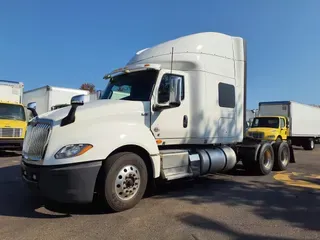2019 NAVISTAR INTERNATIONAL LT625 SLPR CAB