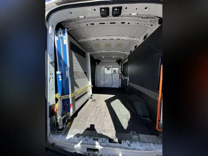2019 FORD MOTOR COMPANY TRANSIT 250 MED ROOF