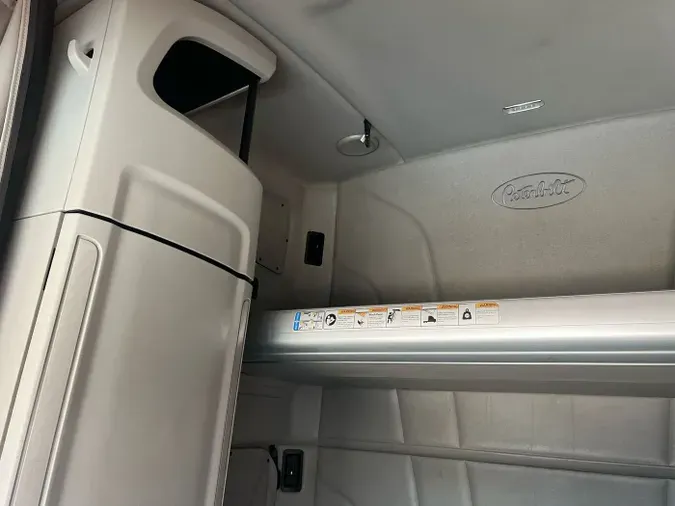 2022 Peterbilt 579