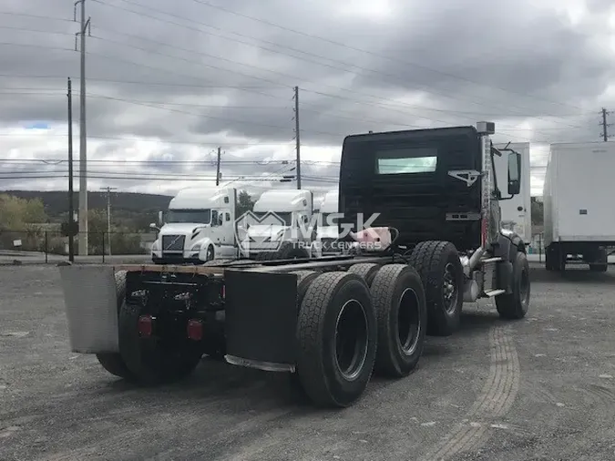 2025 VOLVO VHD84F300