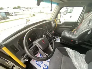 2022 KENWORTH T680