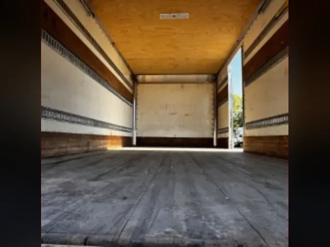 2019 FREIGHTLINER M2 106