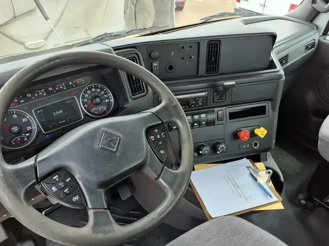 2019 NAVISTAR INTERNATIONAL RH613 DAYCAB S/A