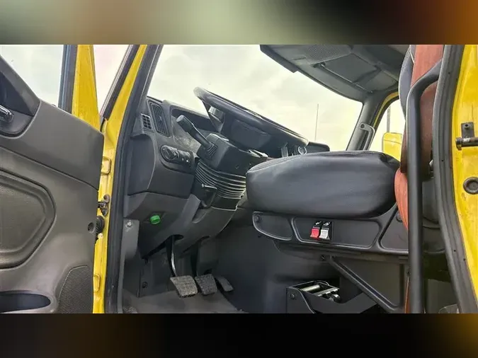 2018 INTERNATIONAL RH613