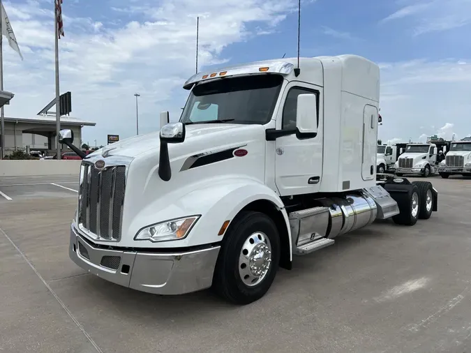 2023 Peterbilt 579