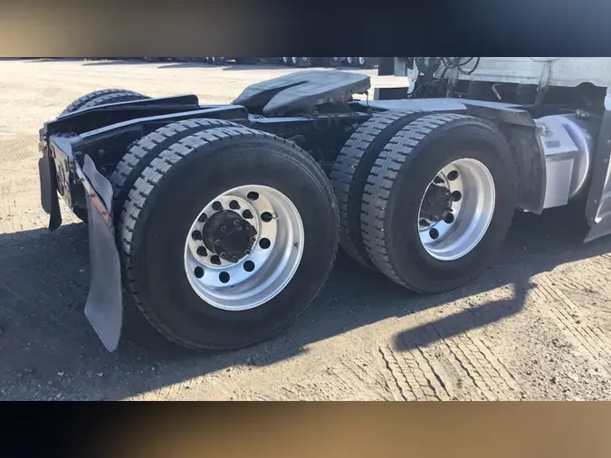 2022 Freightliner Cascadia 126