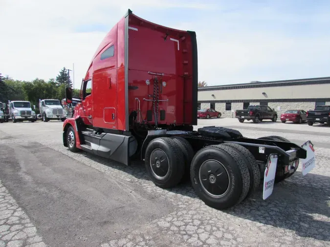 2022 Kenworth T680