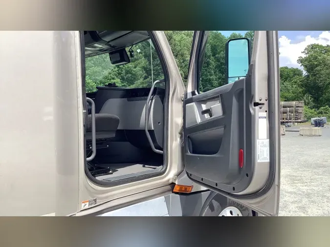 2021 Freightliner Cascadia