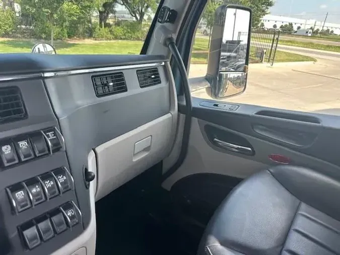 2022 Peterbilt 567