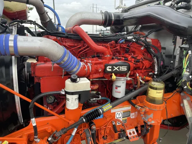2022 Peterbilt 389