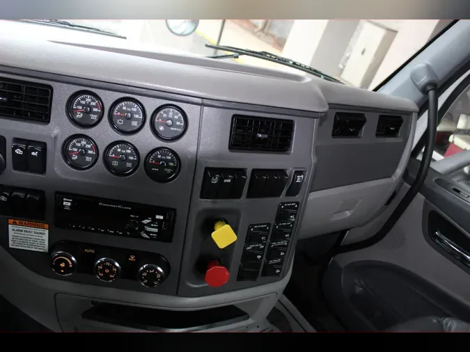 2015 Peterbilt 579471d4024ad512c1100e6349f9e9f357f