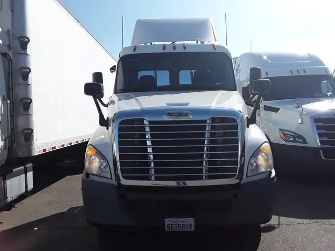 2018 FREIGHTLINER CASCADIA 125
