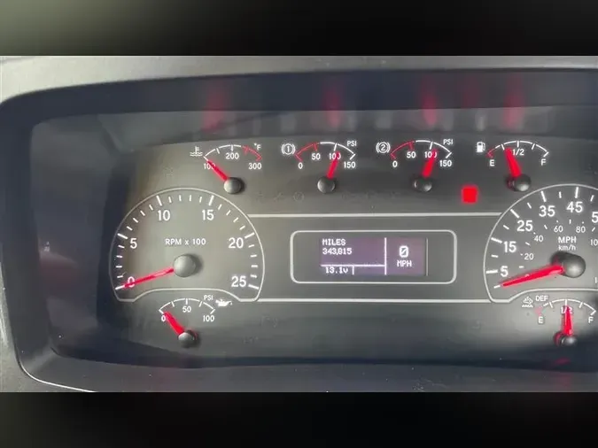 2018 INTERNATIONAL RH613