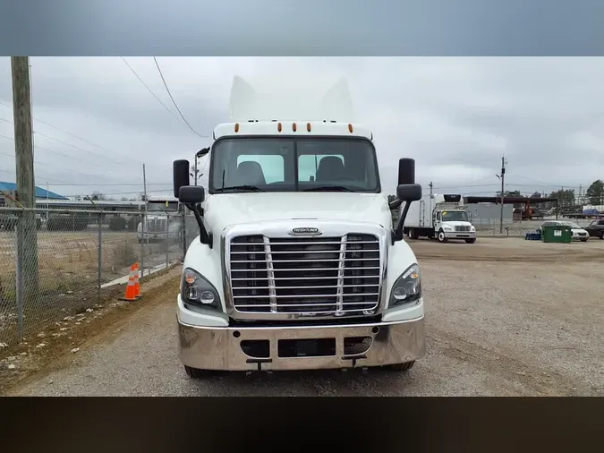 2020 FREIGHTLINER/MERCEDES CASCADIA 125