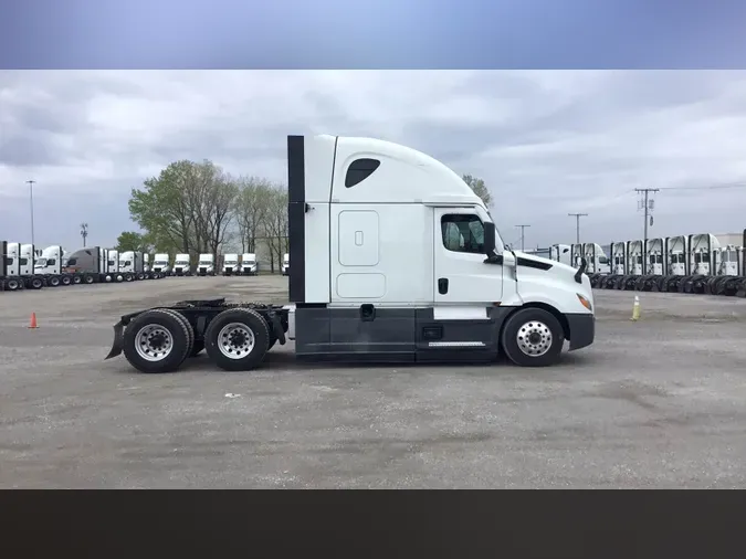 2021 Freightliner Cascadia