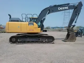 2019 John Deere 210GLC