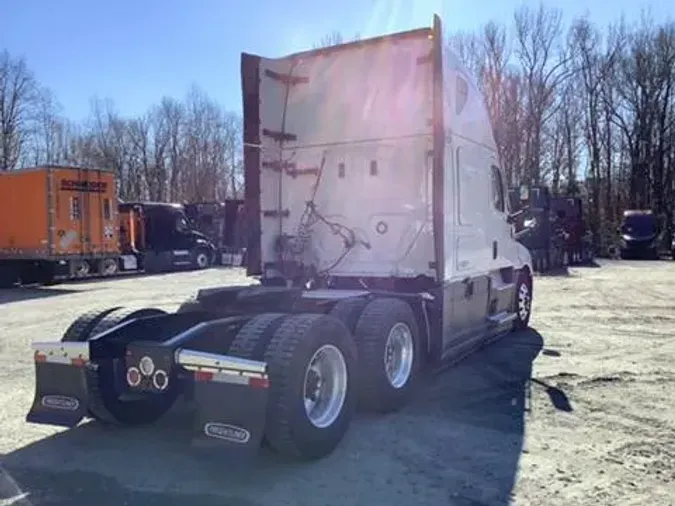 2021 Freightliner Cascadia