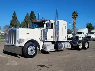 2021 PETERBILT 389