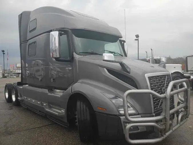 2019 VOLVO VNL64T860